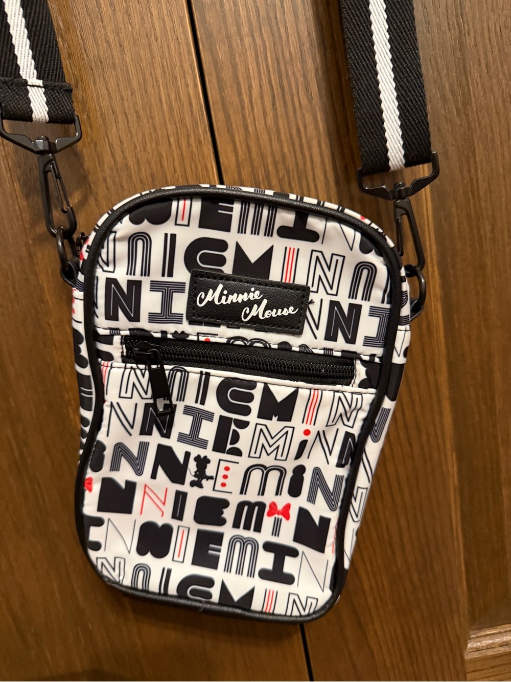Disney Black and White
Crossbody Bag with Minnie
Mouse Design